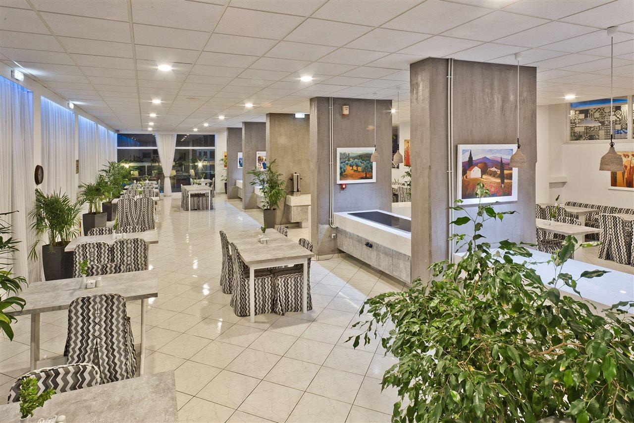 Miramare Bay Hotel Karpathos Town  Exterior photo